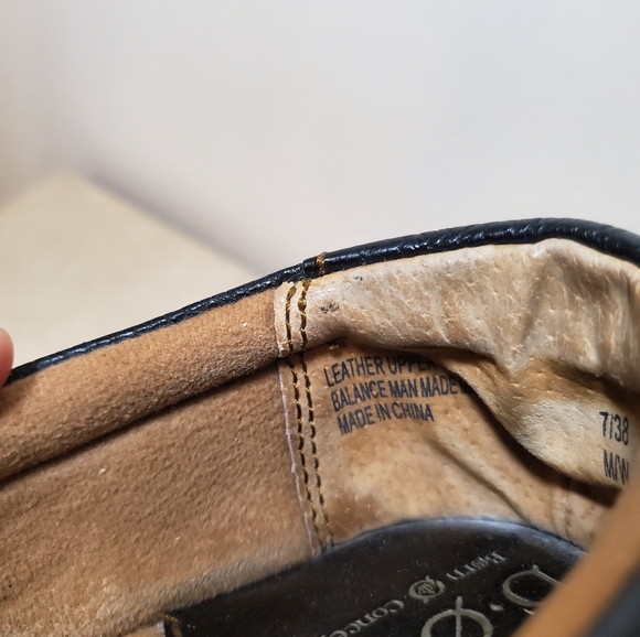 B. O. C women's solid black clogs shoes size #7 - Picture 6 of 8